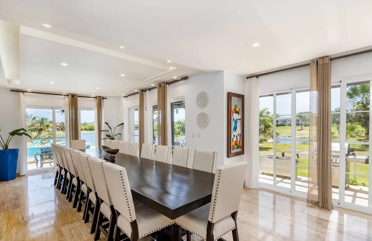 Dining room at the villa Cocotal