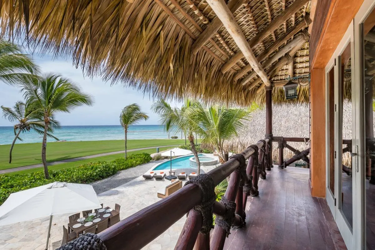 The villa's terrace offers stunning ocean views!