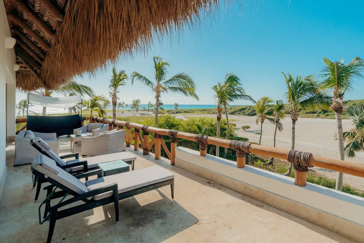 Balcony with sun loungers with ocean views