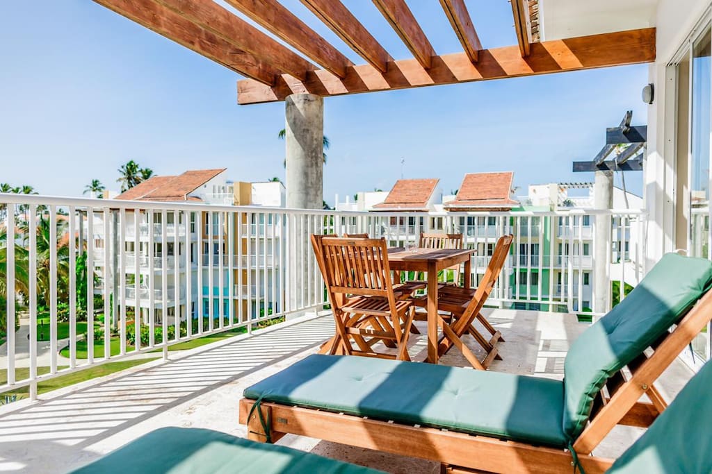 View of 2-level penthouse with modern kitchen and 2 terraces for rent in Bavaro
