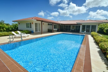 Villa for Groups or Families in Bavaro (Cocotal) – Maid Service and Electricity Included