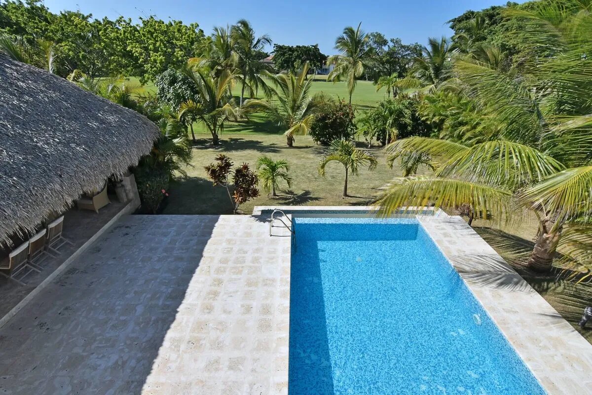 Pool and terrace of the villa