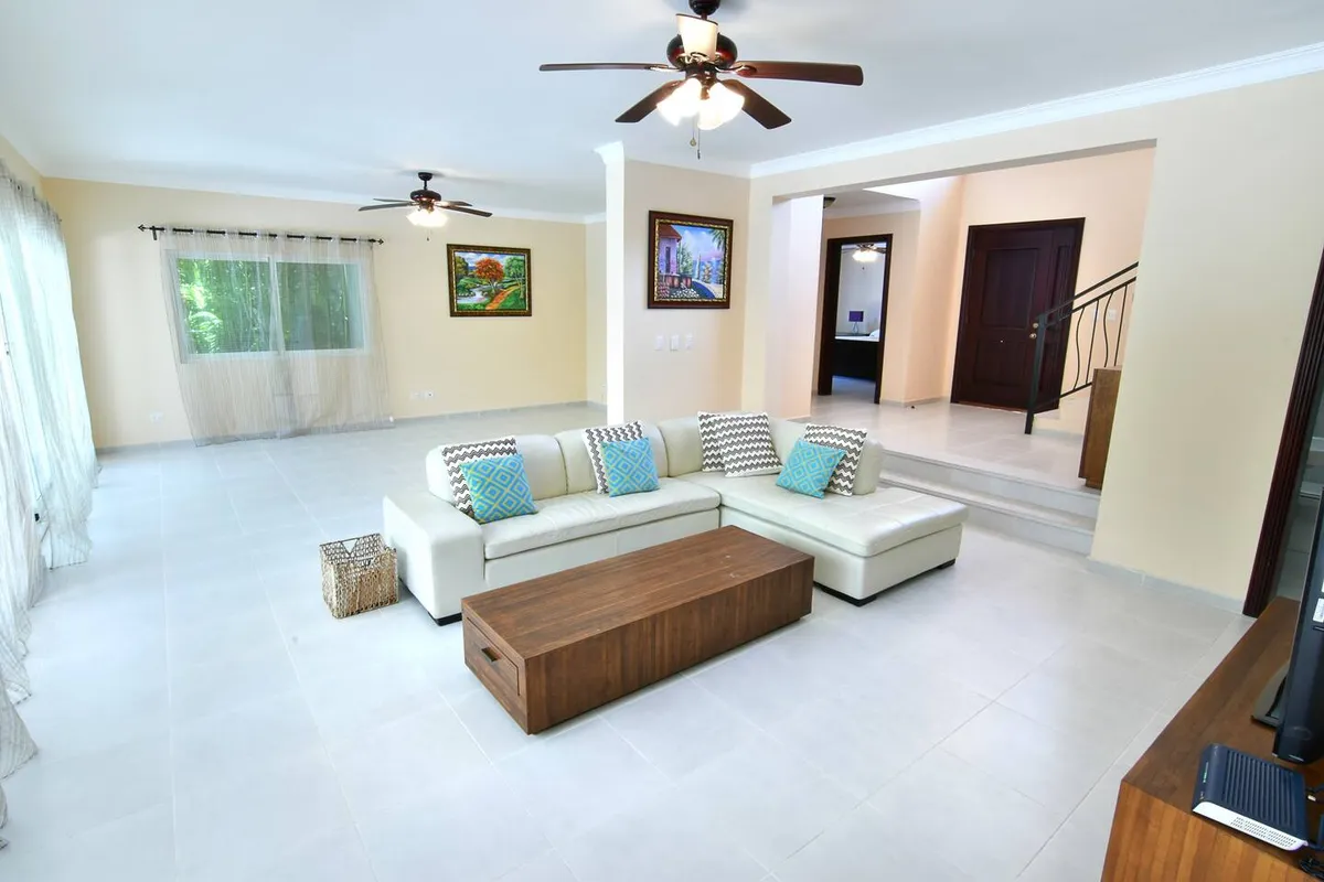 Large and spacious living room