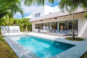 Punta Cana Village rentals – Fantastic new Hi-tech 5 bedroom villa for rent for 9 guests