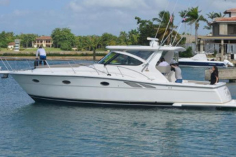 Private Boat in Punta Cana – Cruise Boat Tiara 38
