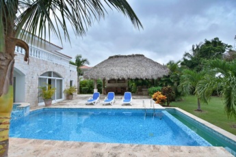 Dream Villa in Cocotal Gated Community in Bávaro – Electricity, Wifi, TV-cable & Maid Included