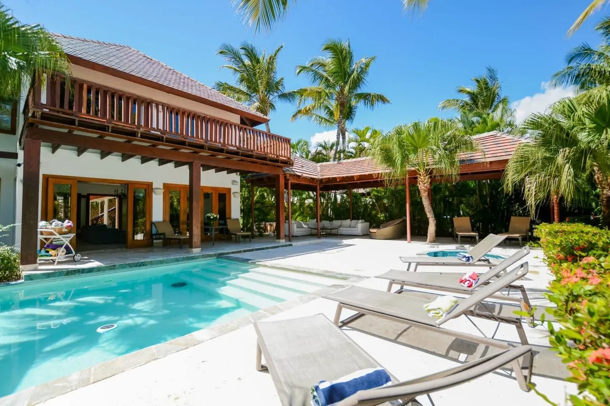 Sun loungers and terrace with pool