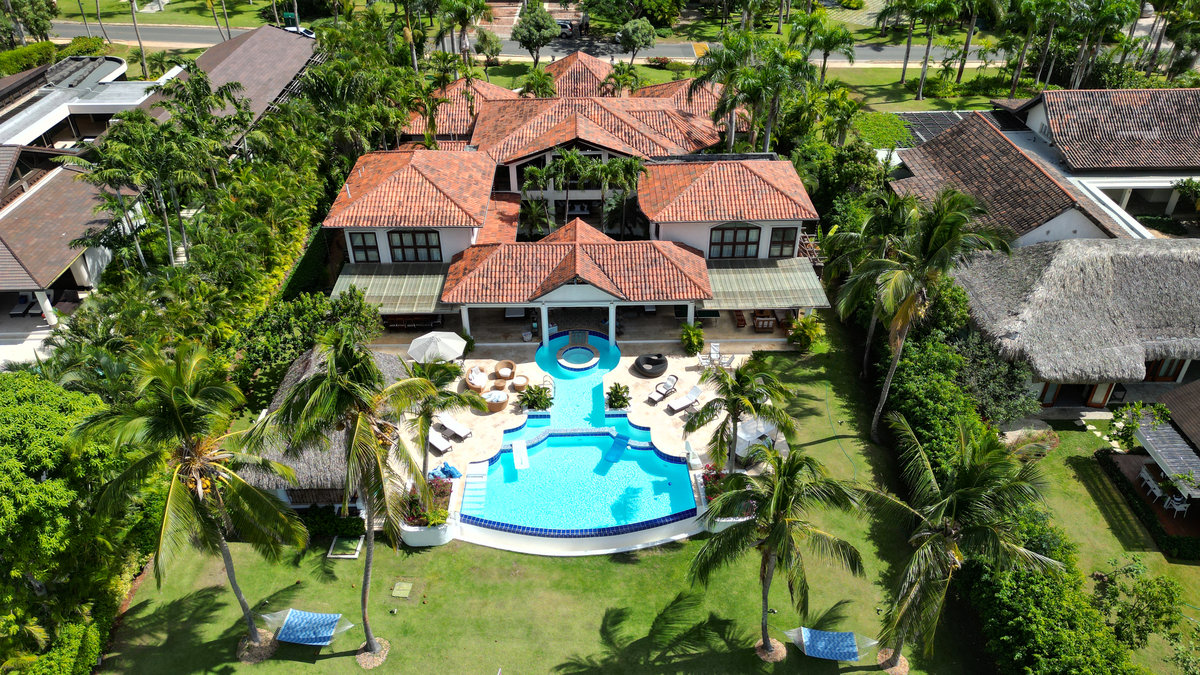 https://everythingpuntacana.com/wp-content/uploads/2023/09/21-cap-cana-real-estate-for-sale.jpg