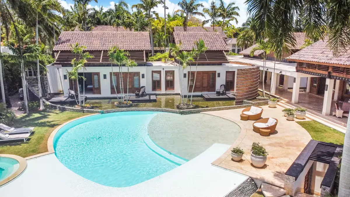 Pool and the golf course at villa in Casa de Campo