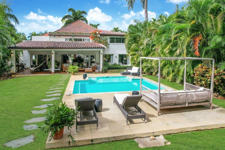 One of the Casa de Campo villas you can rent with us!