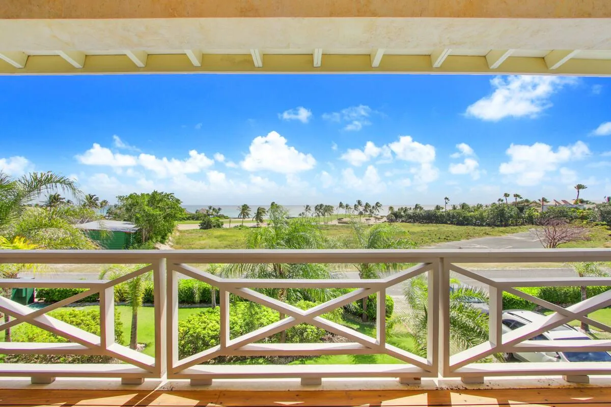 La villa ofrece impresionantes vistas de la naturaleza y del campo de golf