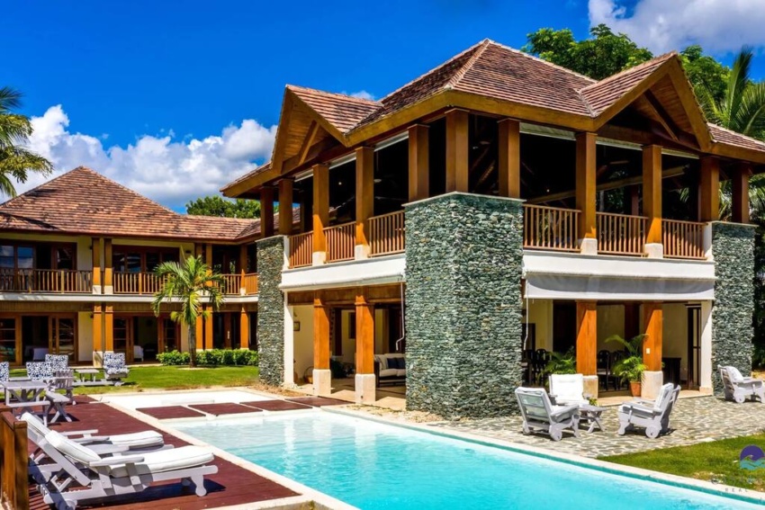 Luxury Caribbean villa at the resort for rent