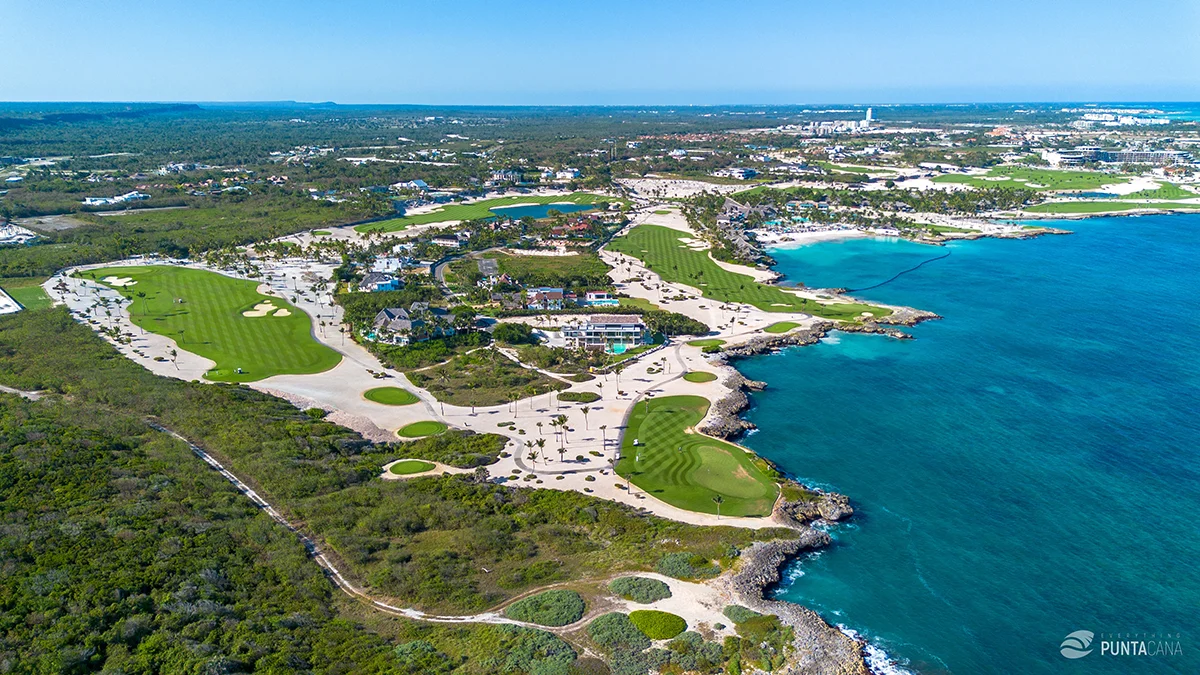 Vista aérea del resort Cap Cana desde un dron