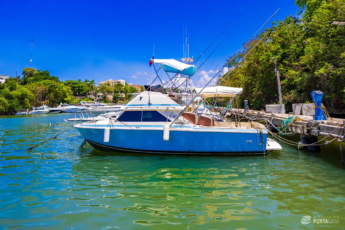 Private Boat Rental in Punta Cana – Consuelo 28ft Yacht with Optional Fishing Experience
