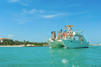 Punta Cana Private Catamaran Tour – 3-Hour Cruise Along Cap Cana Coastline – Snorkelling, Open Bar & Snacks