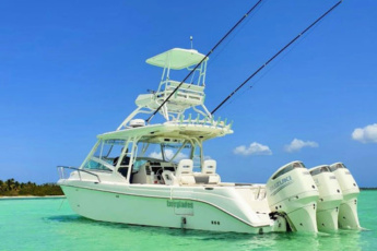 Boat Rentals in Punta Cana – Yacht Everglades 35 – Private Trips to Saona, Catalina