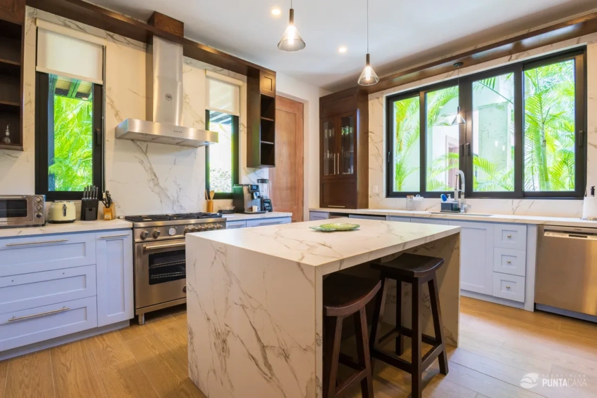 Gourmet Kitchen Kitchen