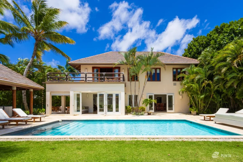 Exquisite 4-Bedroom Golf-View Villa for Sale in Puntacana Resort & Club Golf-View Villa for Sale in Puntacana Resort & Club