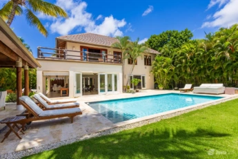 Exquisite 4-Bedroom Golf-View Villa for Sale in Puntacana Resort & Club, Arrecife