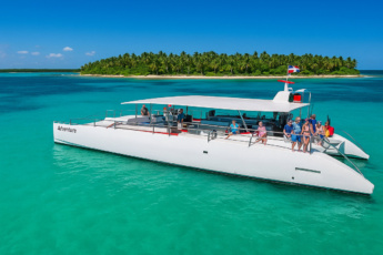Private Catamaran Punta Cana Tour for Large Groups to Saona, Catalina – 2 Onboard Jacuzzis, Open Deck, Flybridge Private Catamaran Punta Cana Tour for Large Groups to Saona, Catalina – 2 Onboard Jacuzzis, Open Deck, Flybridge