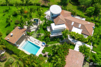 Villa Désirée – Luxury Golf Villa in Punta Cana’s Prestigious Cocotal Golf & Country Club – Huge Private Pool & BBQ Area, Kids’ Playground